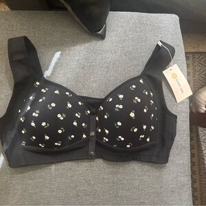 NWT Daisy Fuentes Black and White Floral Bra